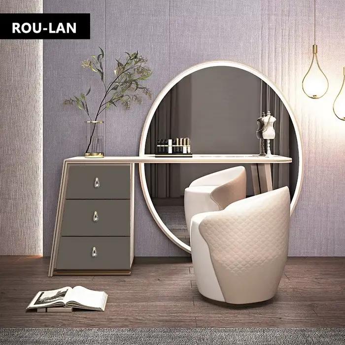 Coiffeuse italienne de luxe légère