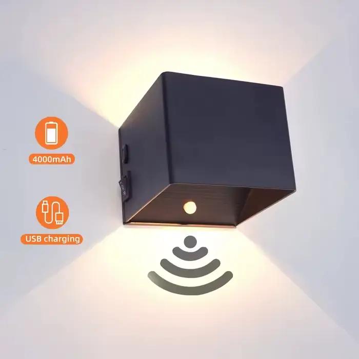 Lampe murale LED moderne rechargeable par USB avec fixation magnétique et capteur de présence humaine, idéale pour chambre à coucher, chevet, couloir et éclairage de passage