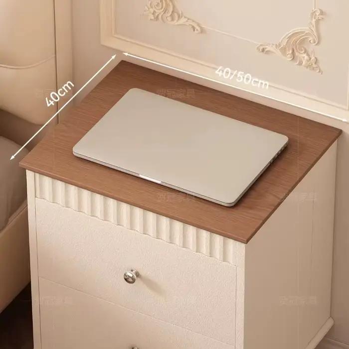 Table de chevet crème beige