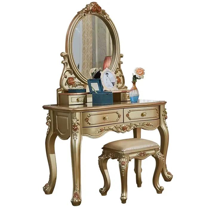 Coiffeuse dorée pour femmes