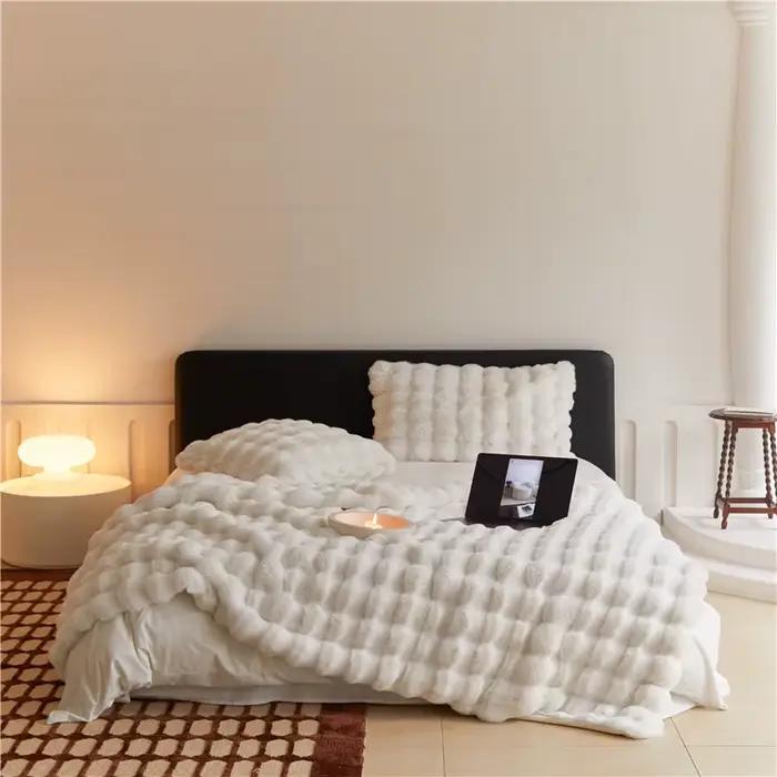 Couverture de Luxe en Fausse Fourrure de Lapin