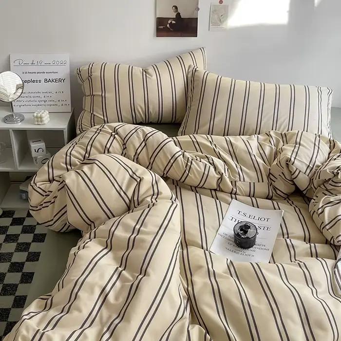 Parure de lit à rayures avec taie d'oreiller