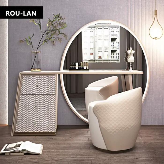 Coiffeuse italienne de luxe légère