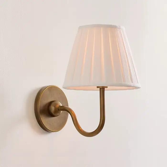 Lampe murale en tissu de style antique français