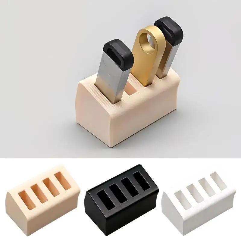 Boîte de rangement pour clés USB à 4 emplacements, idéale pour l'organisation du bureau