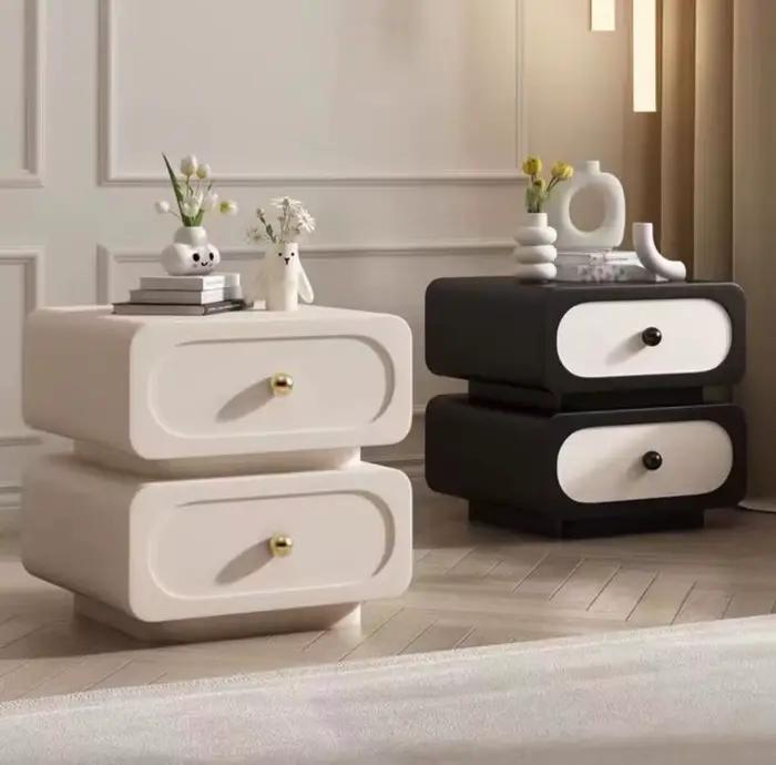 Table de chevet en bois massif de Style italien