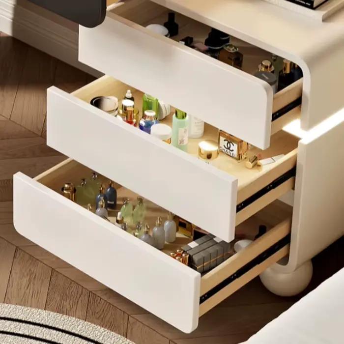 Coiffeuse moderne de luxe avec miroir et tiroirs de rangement