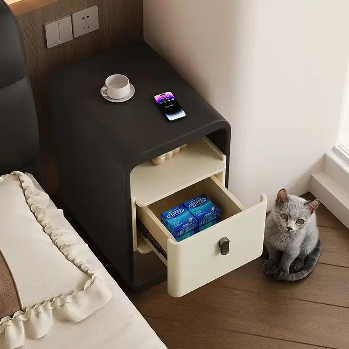 Table de nuit pour petits espaces