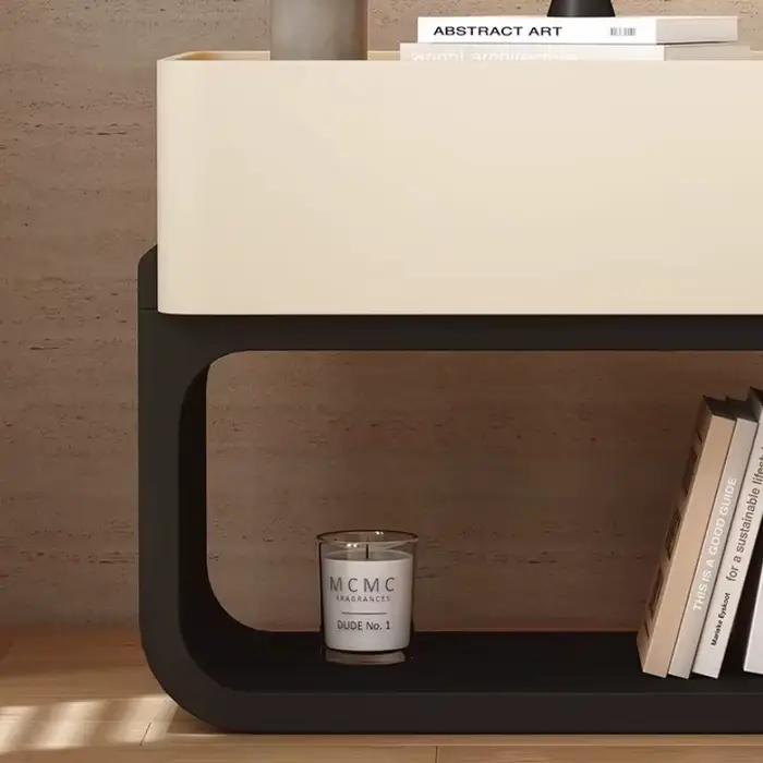 Table de chevet étroite avec tiroirs
