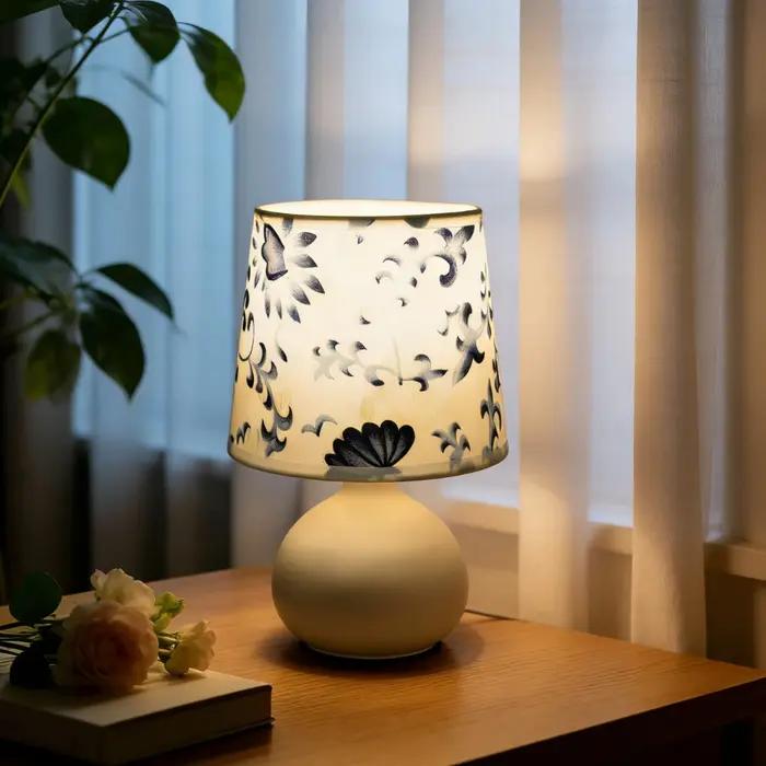 Lampe de bureau créative minimaliste USB pour chambre à coucher
