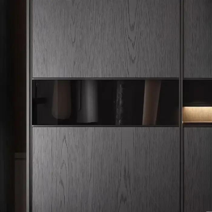 Armoire à portes coulissantes