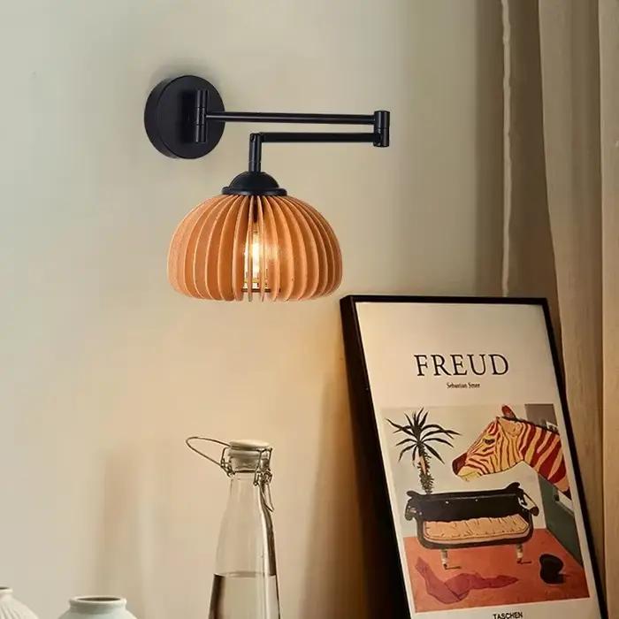 Lampe murale de chevet japonaise en bois massif