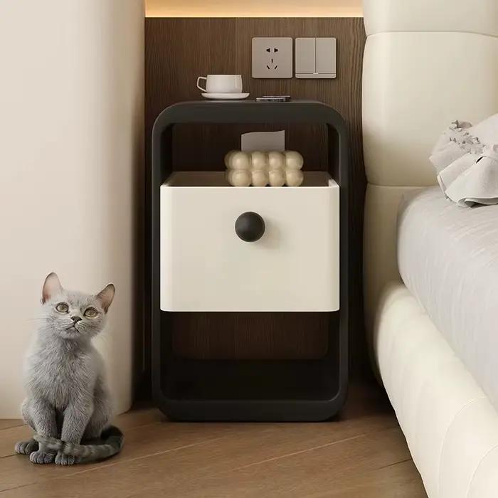 Table de nuit pour petits espaces