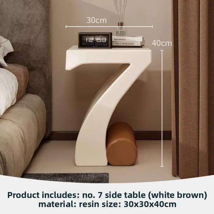 Table de chevet pour petite chambre à coucher
