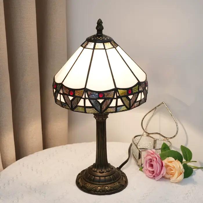 Lampe de table en verre teinté style Tiffany, petite lampe de chevet antique de 8 pouces, pour table de nuit, chambre à coucher, salon, bureau à domicile