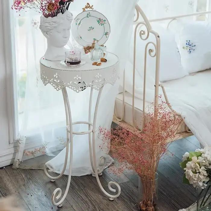Tables d'appoint de Style français