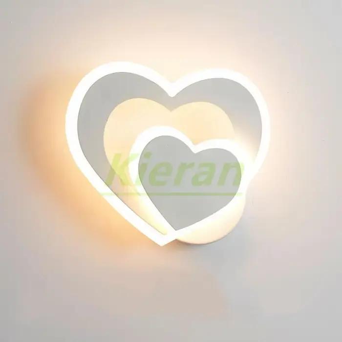 Applique murale LED moderne en forme de cœur, luminaire décoratif d'intérieur, idéal pour une chambr