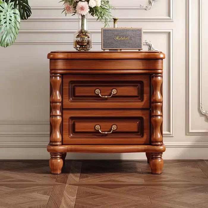 Table de chevet légère et délicate