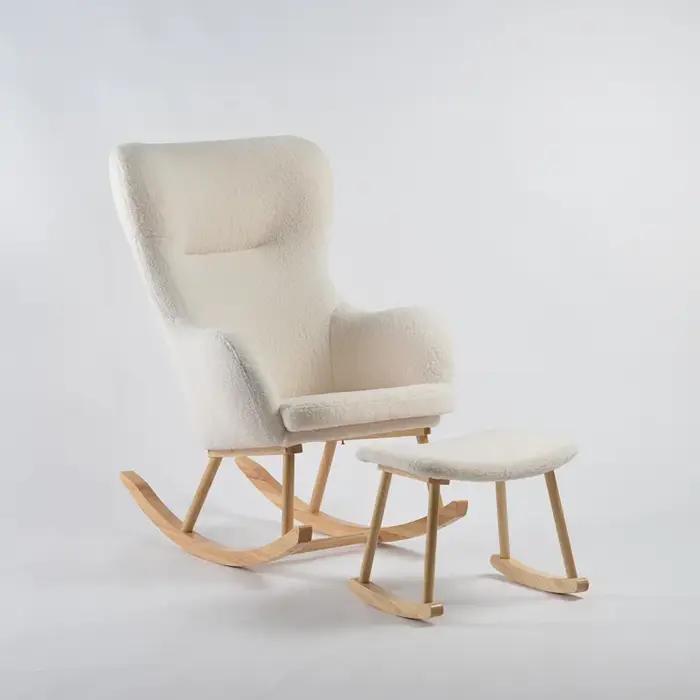 Fauteuil à bascule au design moderne pour chambre d'enfant