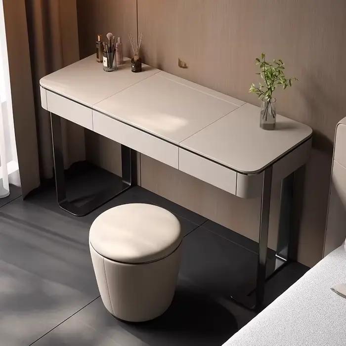 Coiffeuse compacte avec miroir et tiroirs
