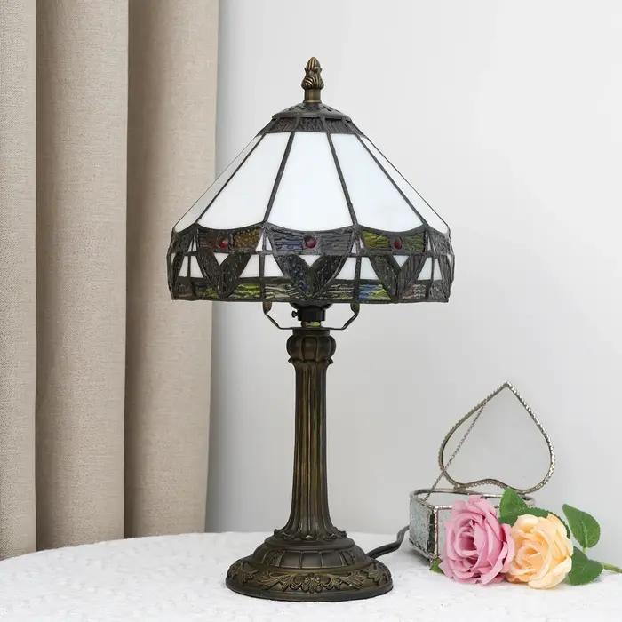 Lampe de table en verre teinté style Tiffany, petite lampe de chevet antique de 8 pouces, pour table de nuit, chambre à coucher, salon, bureau à domicile