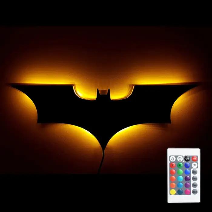 Applique murale chauve-souris 3D RVB LED créative avec télécommande, lumière décorative, chevet, salle de jeu, bar, chambre, salon, porche