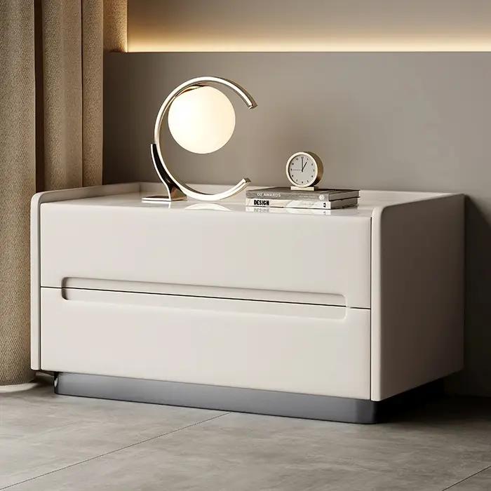 Table de chevet minimaliste et tendance